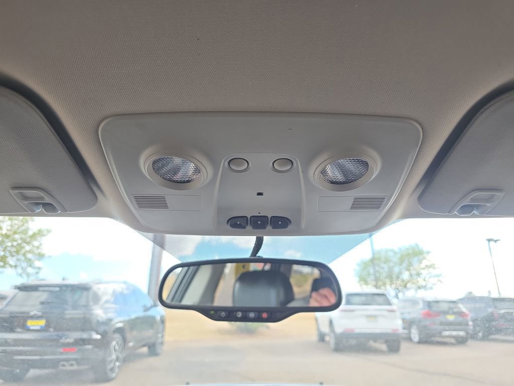 Used 2014 Buick Enclave Leather w/ LPO, Cargo Convenience Pkg image 21