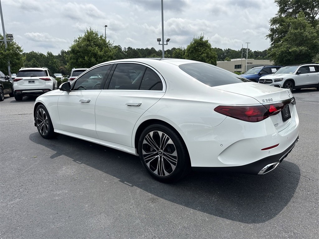 Used 2025 Mercedes-Benz E 350 4MATIC Sedan image 5