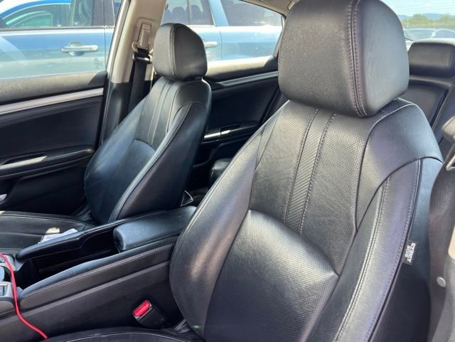 Used 2018 Honda Civic Touring image 7