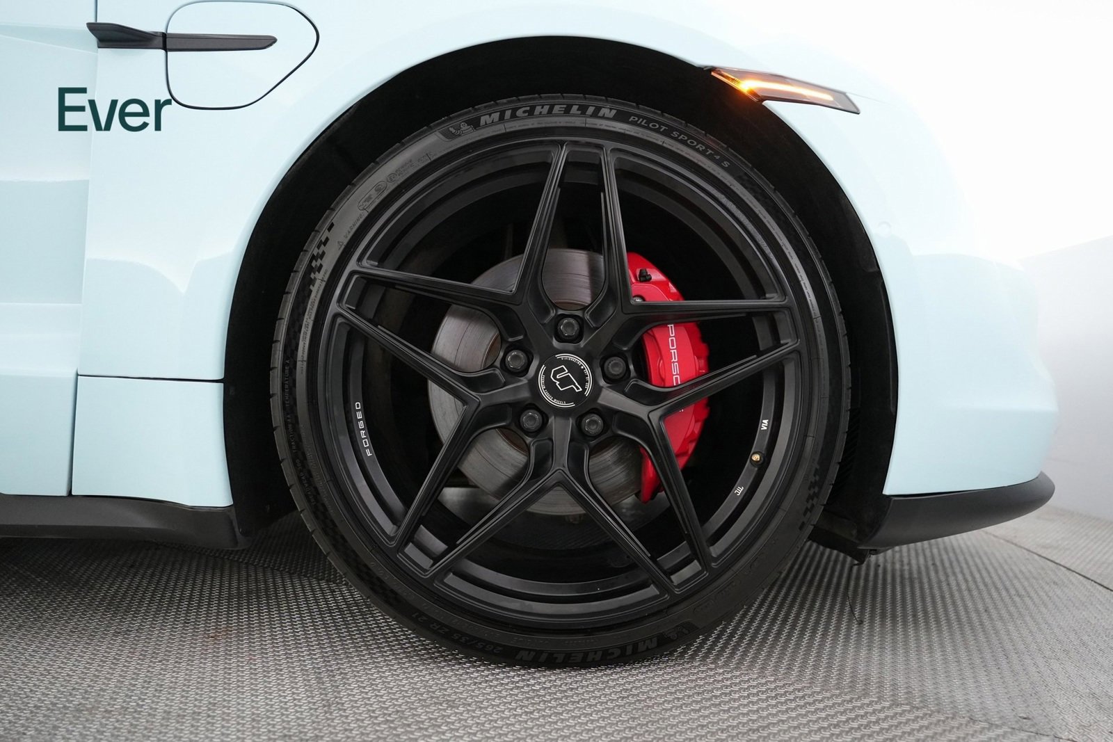 Used 2020 Porsche Taycan 4S image 20