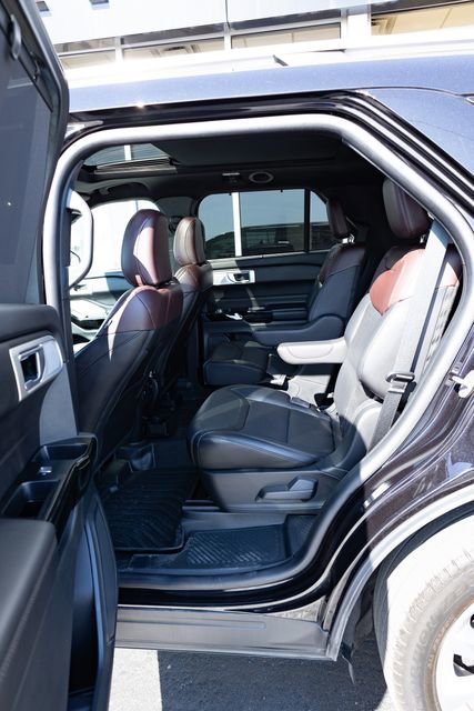 Used 2023 Ford Explorer Platinum w/ Technology Package image 21