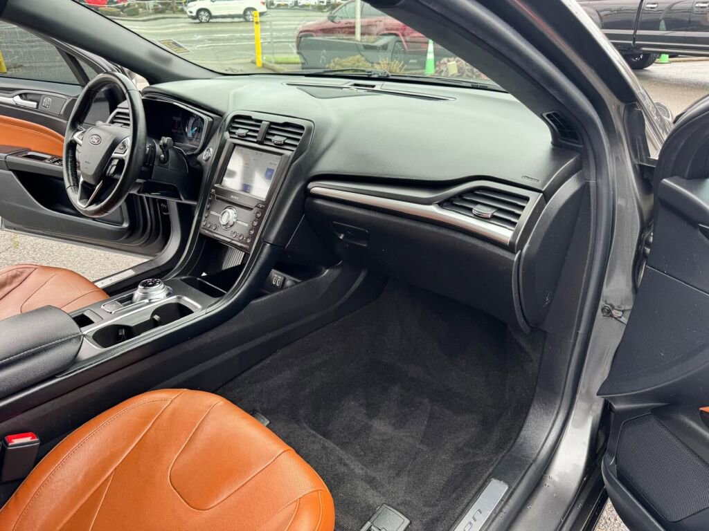 Used 2020 Ford Fusion Titanium image 14