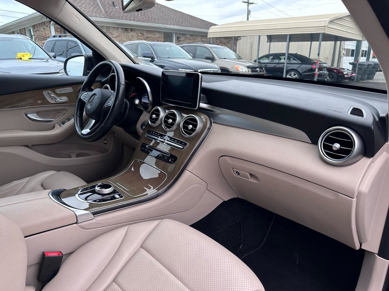 Used 2018 Mercedes-Benz GLC 300 image 22