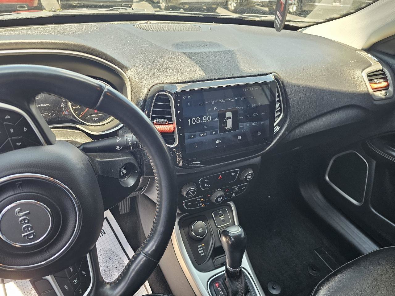 Used 2018 Jeep Compass Latitude w/ Popular Equipment Group AWD/4WD image 25