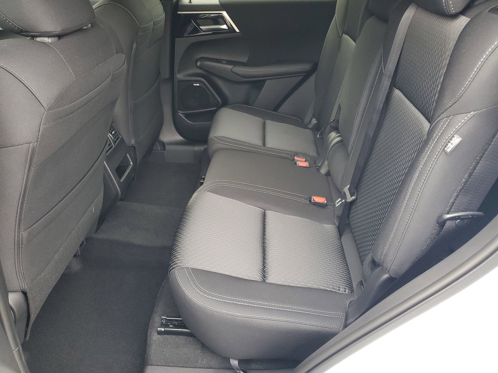 New 2026 Mitsubishi Outlander ES image 20