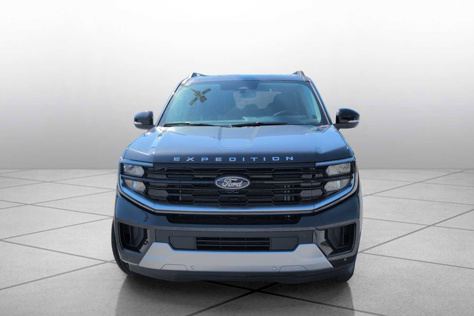 New 2026 Ford Expedition Max Platinum AWD/4WD image 3