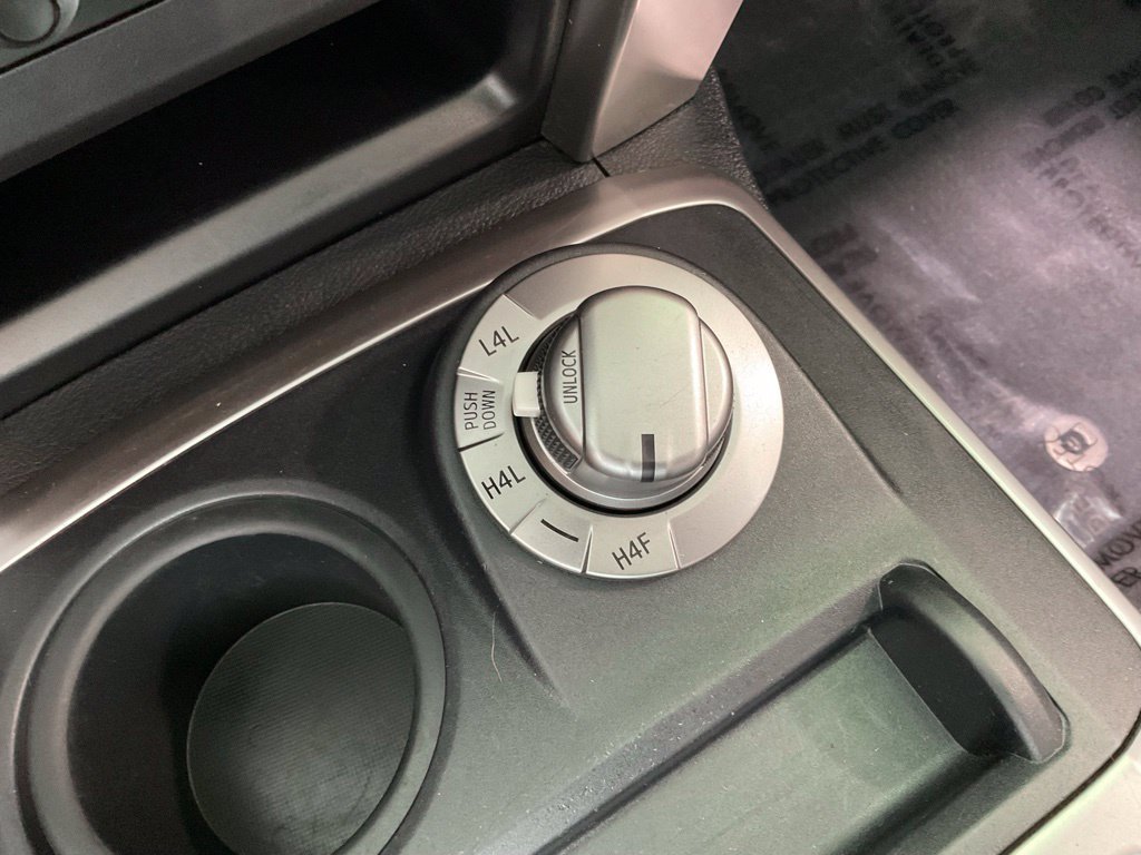 Used 2019 Toyota 4Runner Limited AWD/4WD image 18