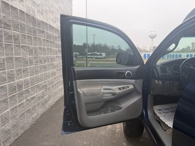 Used 2008 Toyota Tacoma 4x4 Double Cab image 16