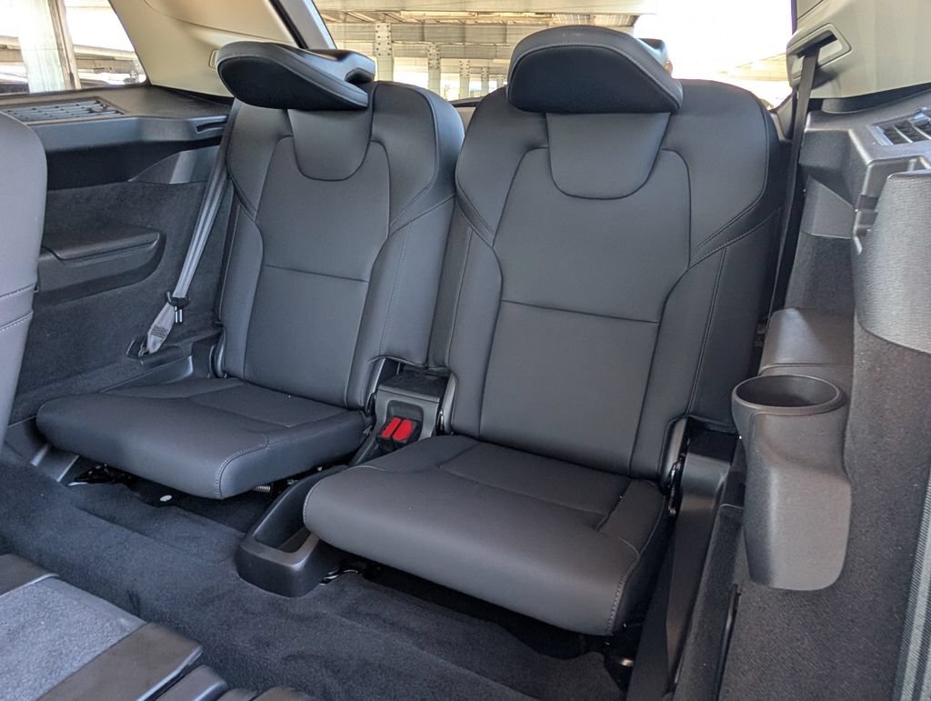 Used 2025 Volvo XC90 B6 Plus AWD/4WD image 22