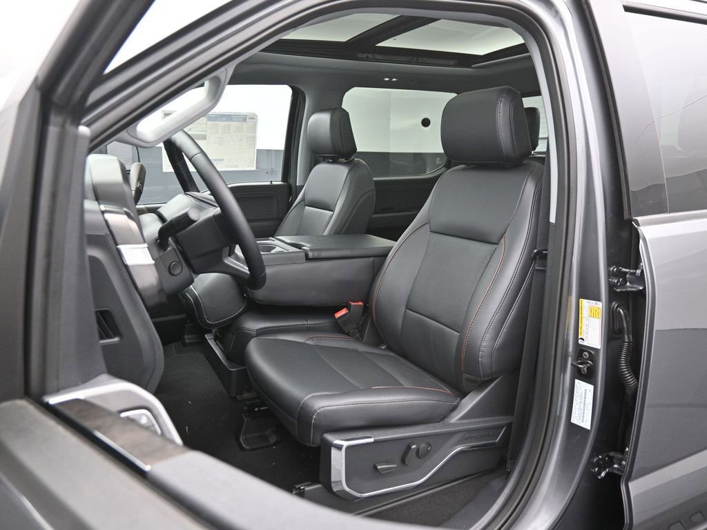 Used 2024 Ford F250 Lariat w/ Tremor Off-Road Package image 9