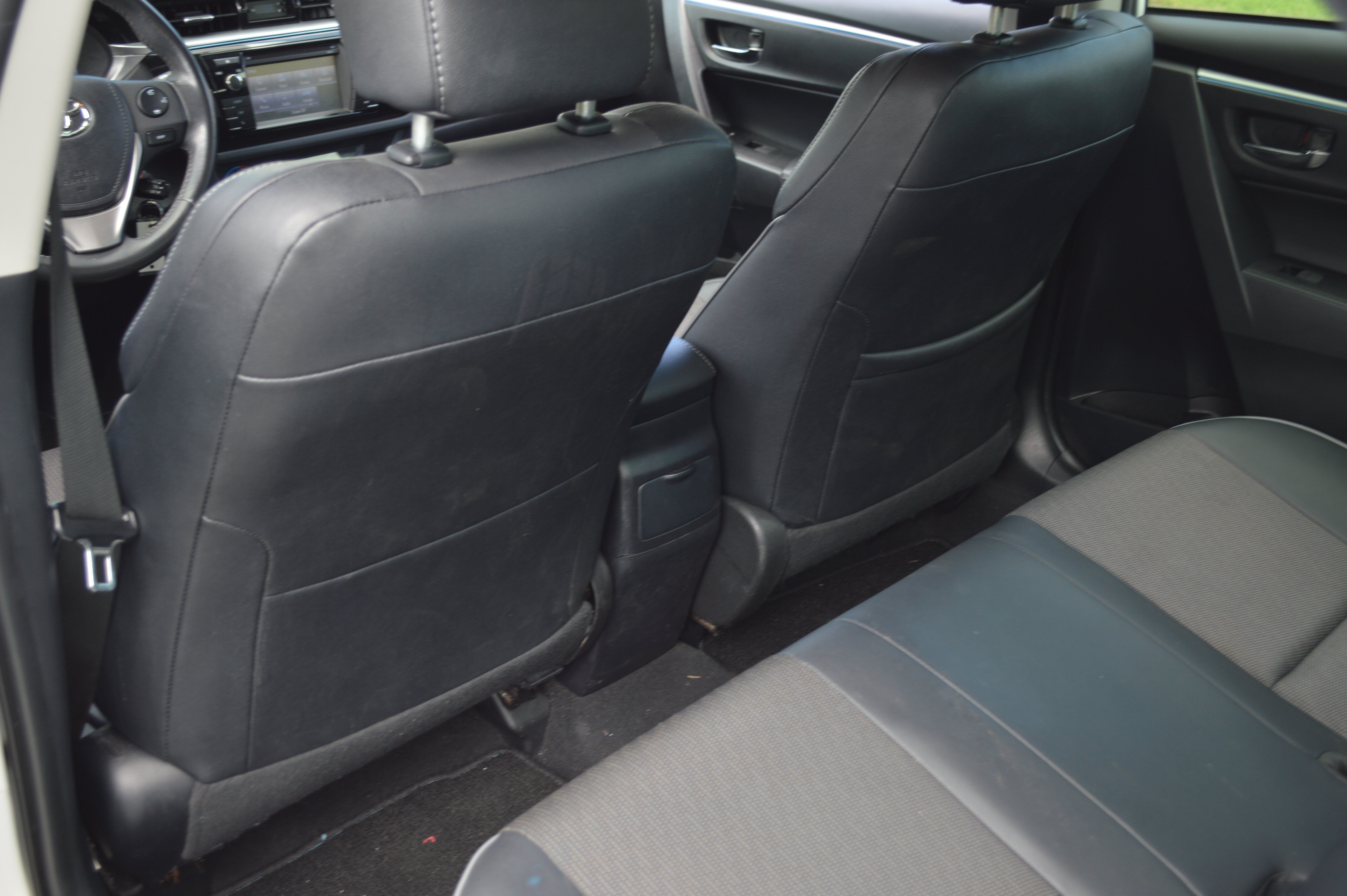 Used 2015 Toyota Corolla S FWD image 29