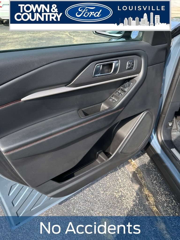 Used 2025 Ford Explorer ST-Line w/ Premium Package AWD/4WD image 8