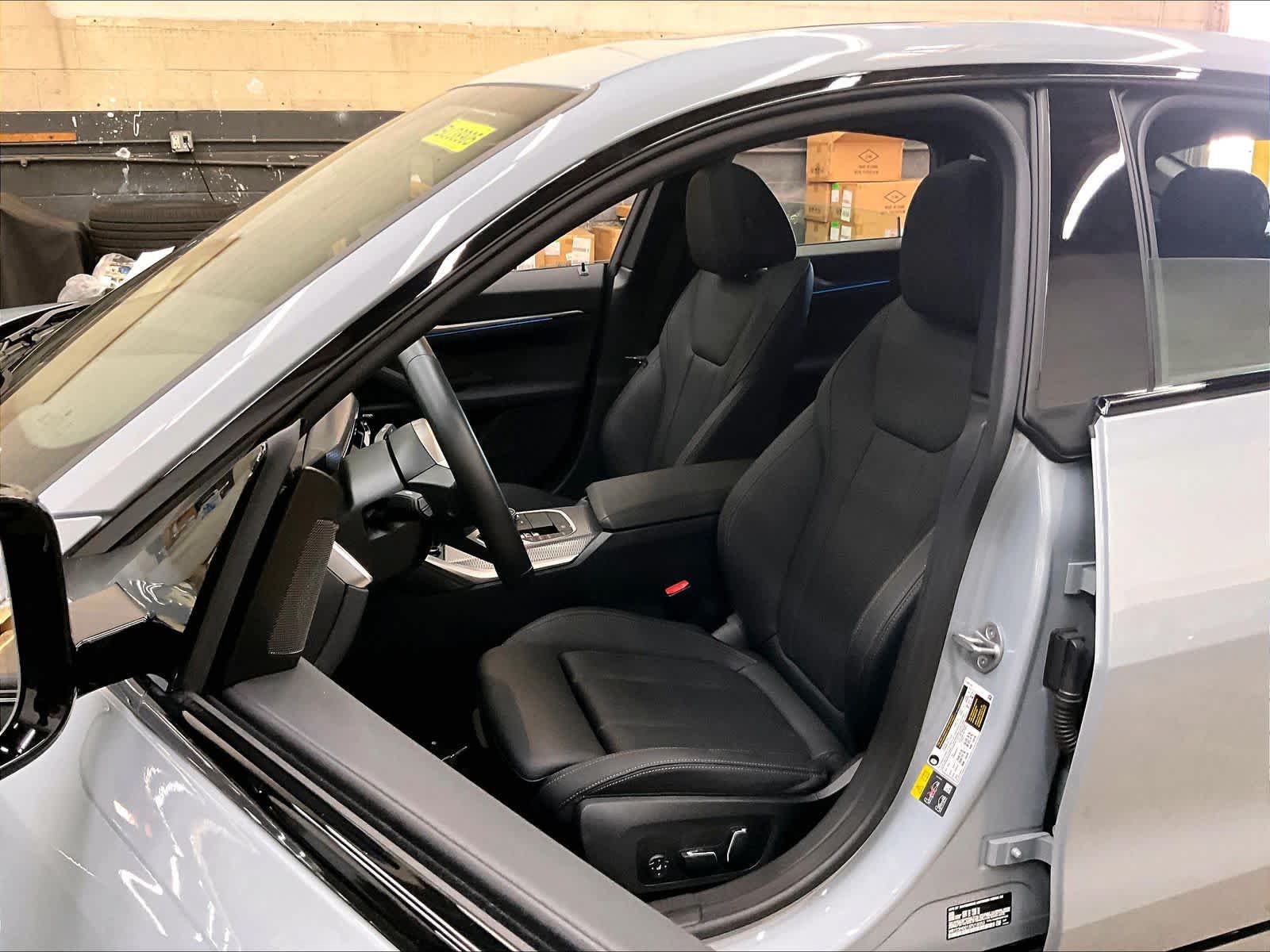 Used 2025 BMW i4 eDrive40 w/ M Sport Package RWD image 28