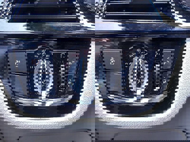 Used 2018 BMW 530i w/ Premium Package image 24