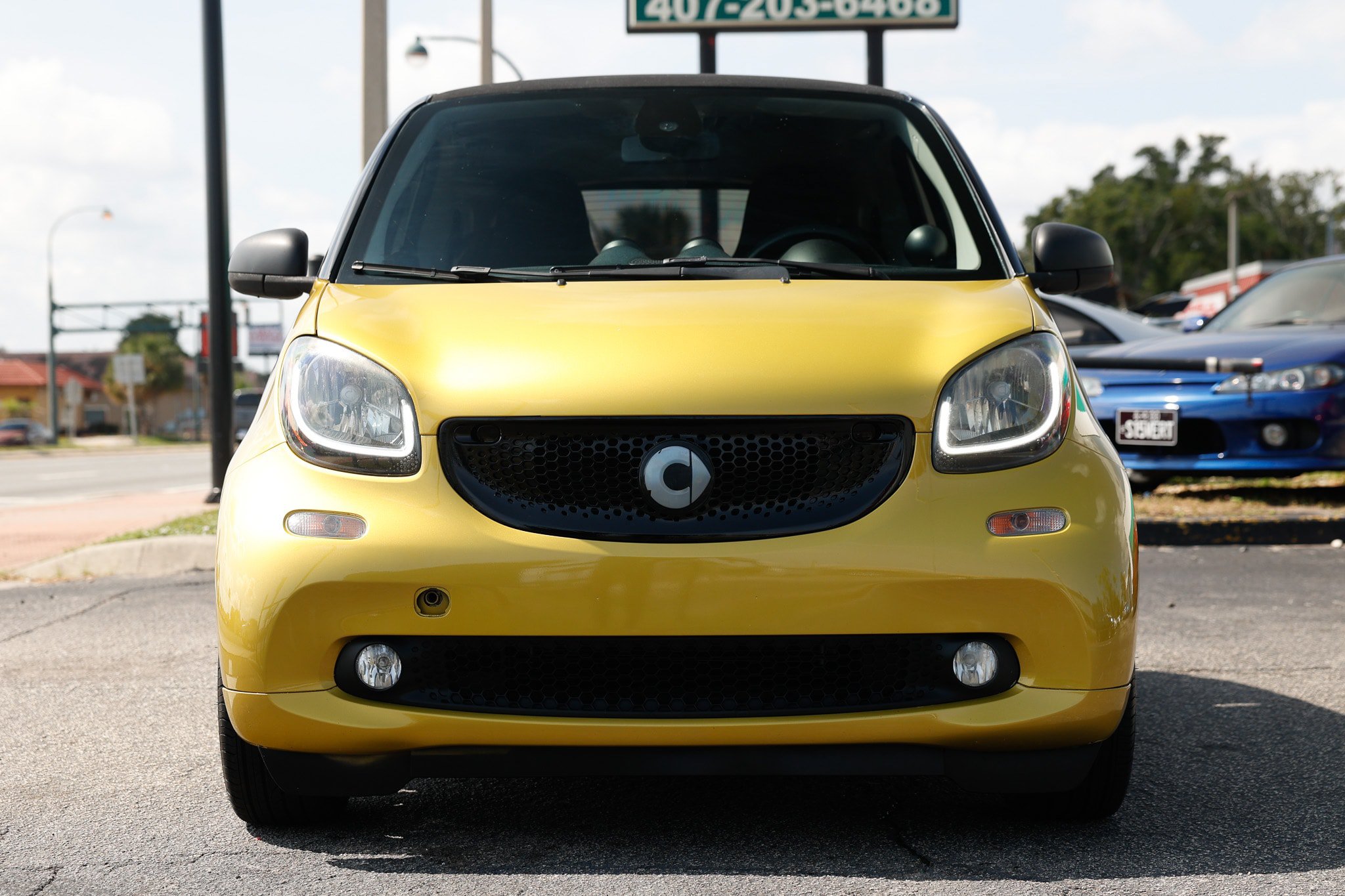 Used 2017 smart fortwo Proxy RWD image 21