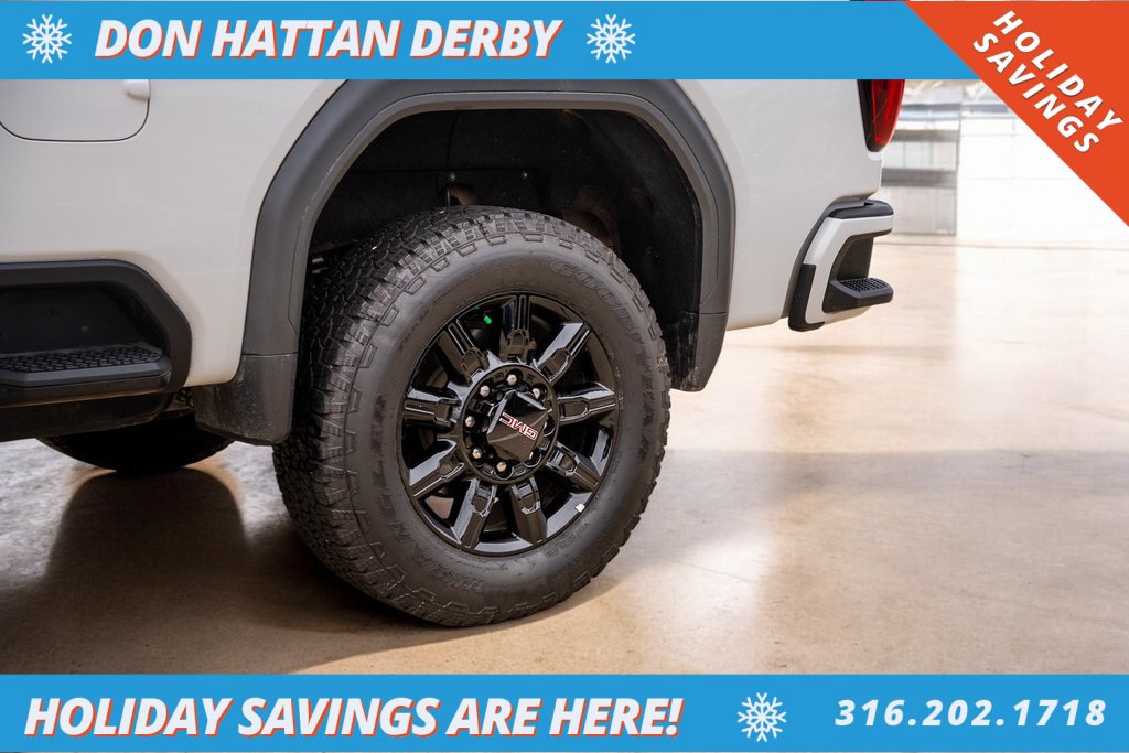 Used 2022 GMC Sierra 2500 AT4 image 38