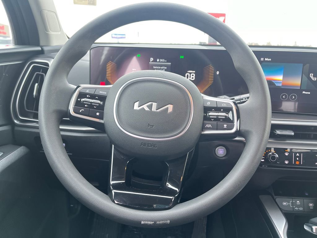 Used 2024 Kia Sorento LX image 25
