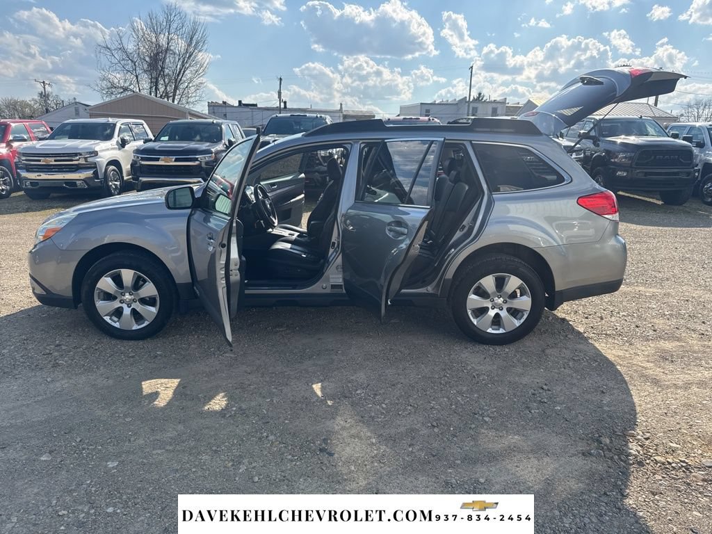Used 2010 Subaru Outback 2.5i Limited AWD/4WD image 33