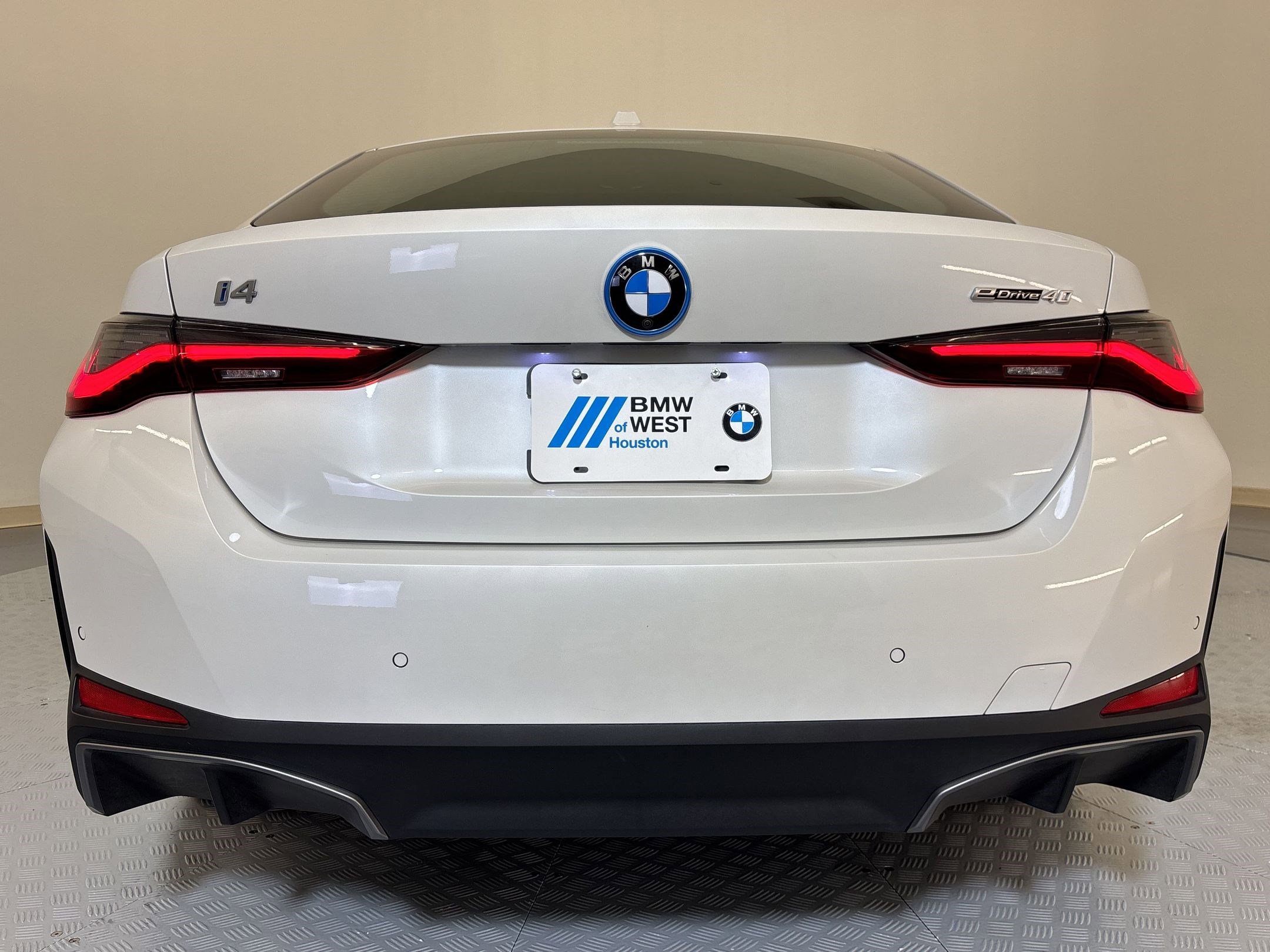 Certified 2023 BMW i4 eDrive40 w/ Premium Package image 10