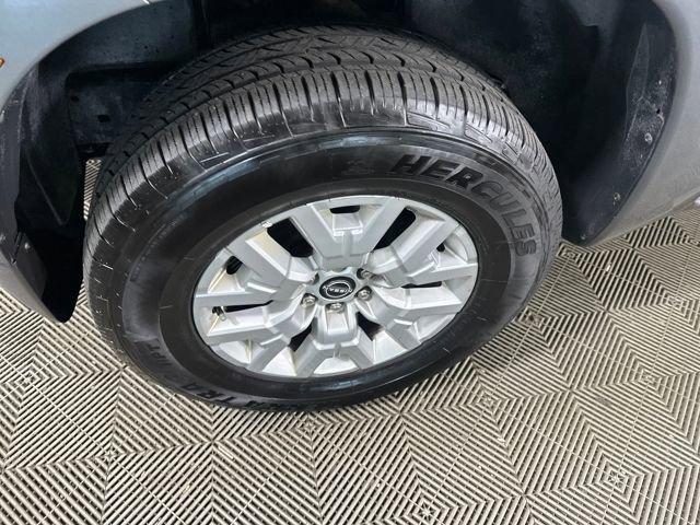 Used 2022 Nissan Frontier SV image 10