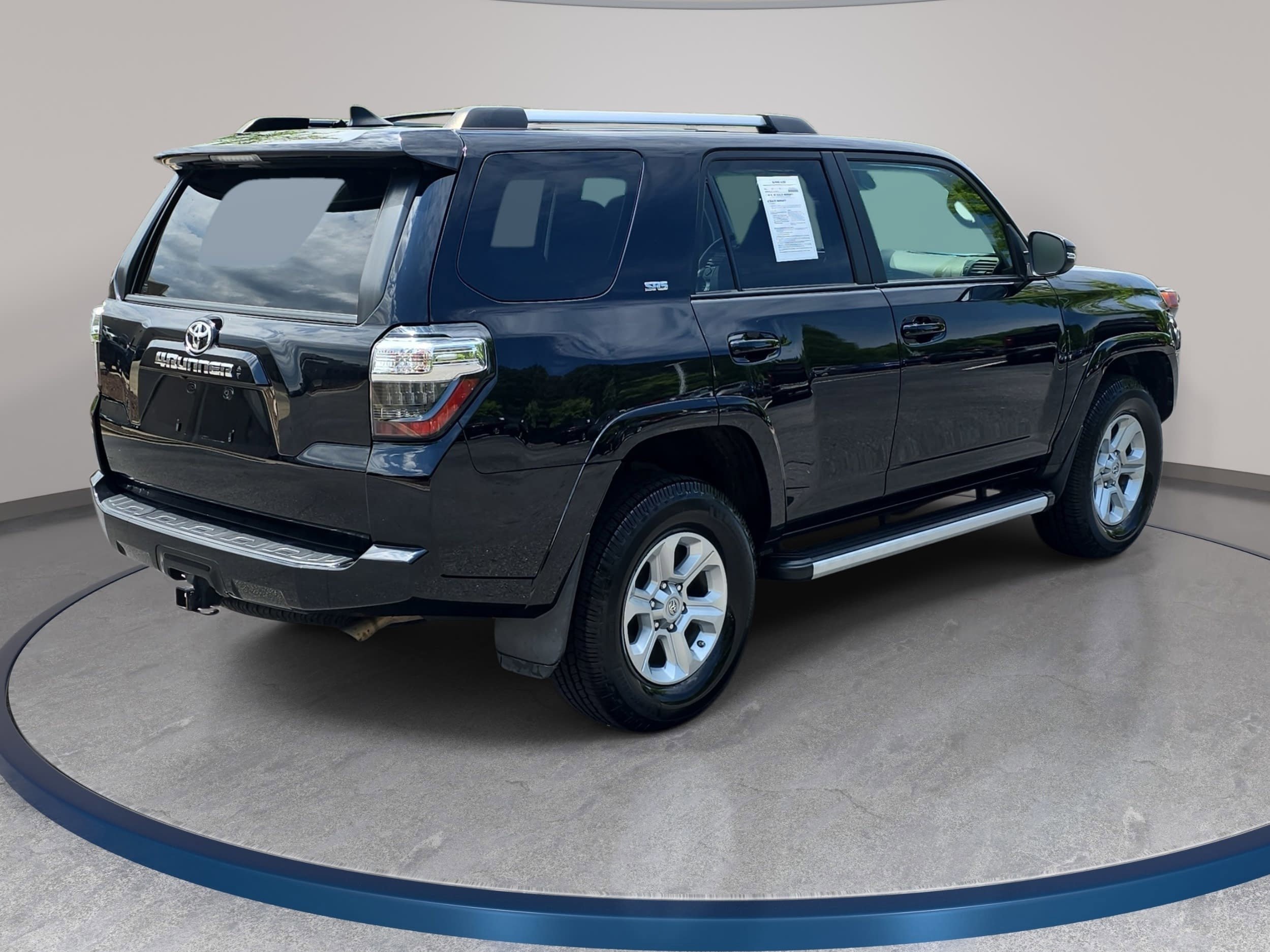 Used 2021 Toyota 4Runner SR5 Premium w/ Moonroof Package AWD/4WD image 5