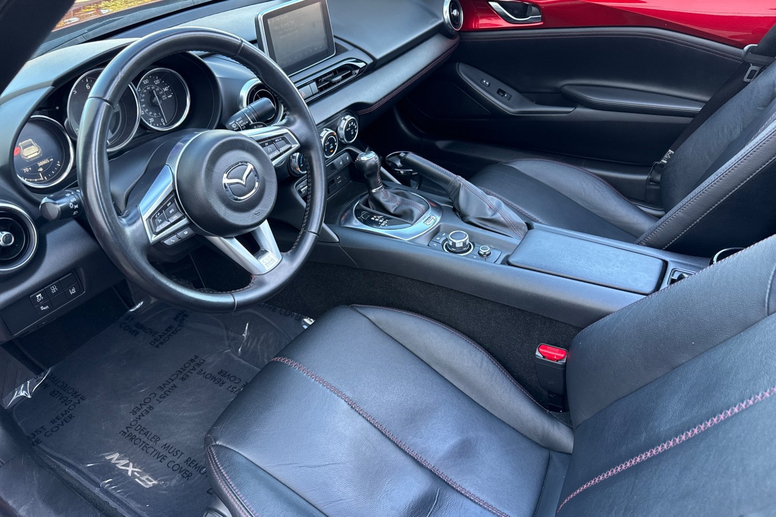 Used 2017 MAZDA MX-5 Miata RF Grand Touring RWD image 11