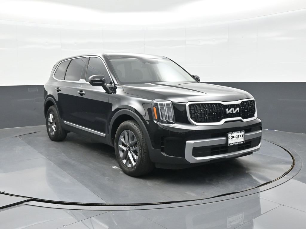 Used 2023 Kia Telluride LX image 17