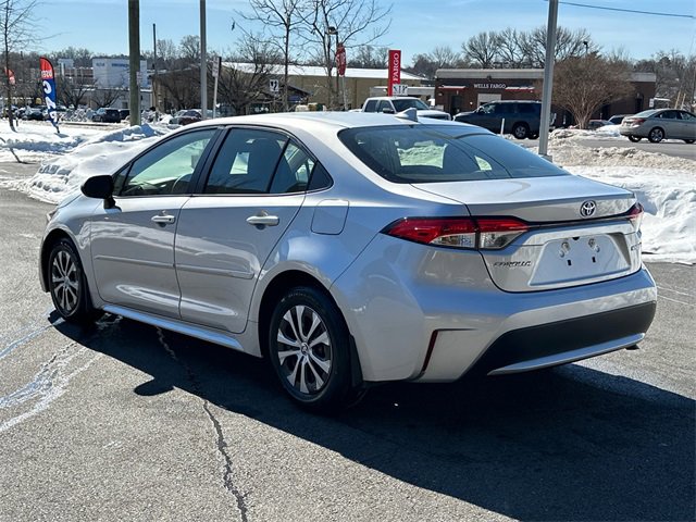 Certified 2022 Toyota Corolla LE image 3
