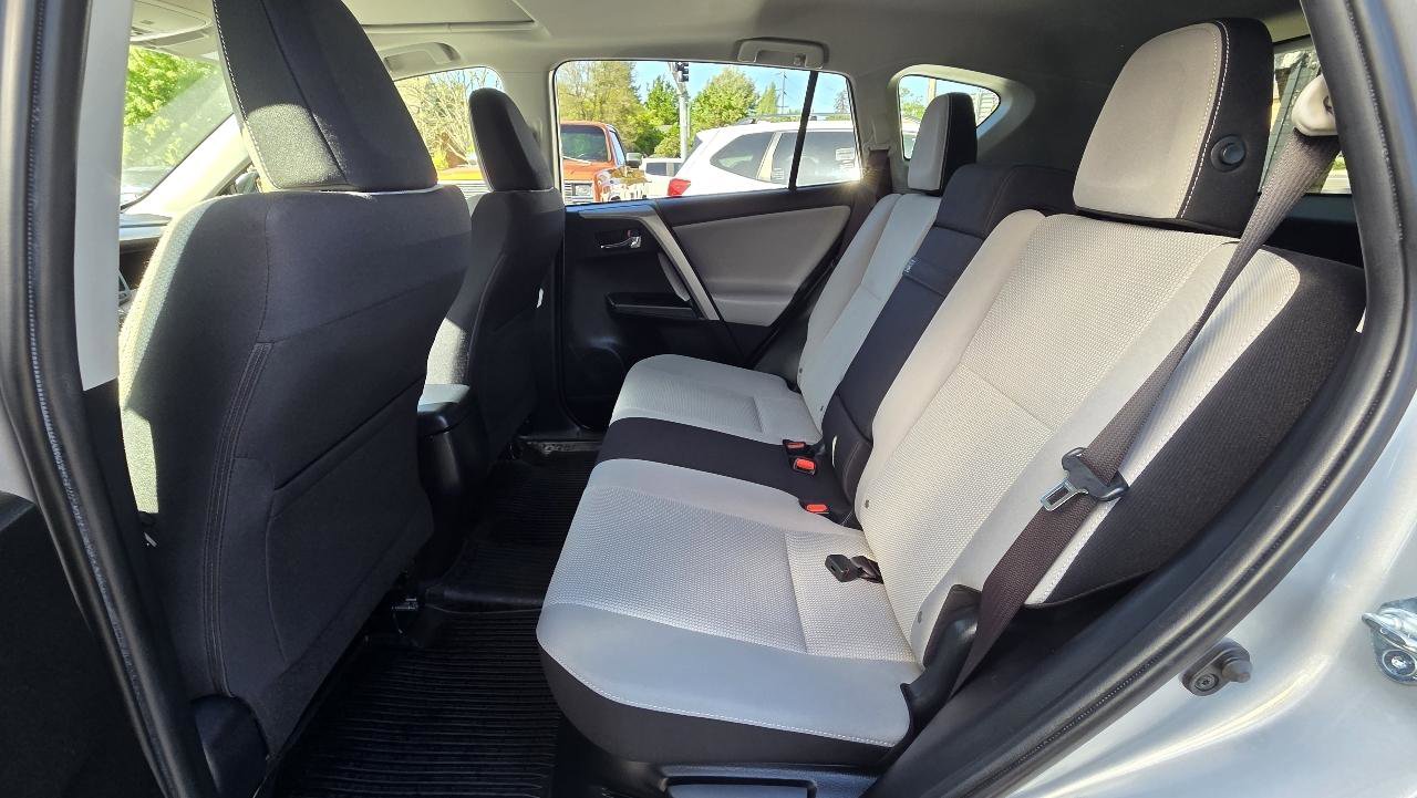 Used 2017 Toyota RAV4 XLE w/ All Weather Liner Package AWD/4WD image 16