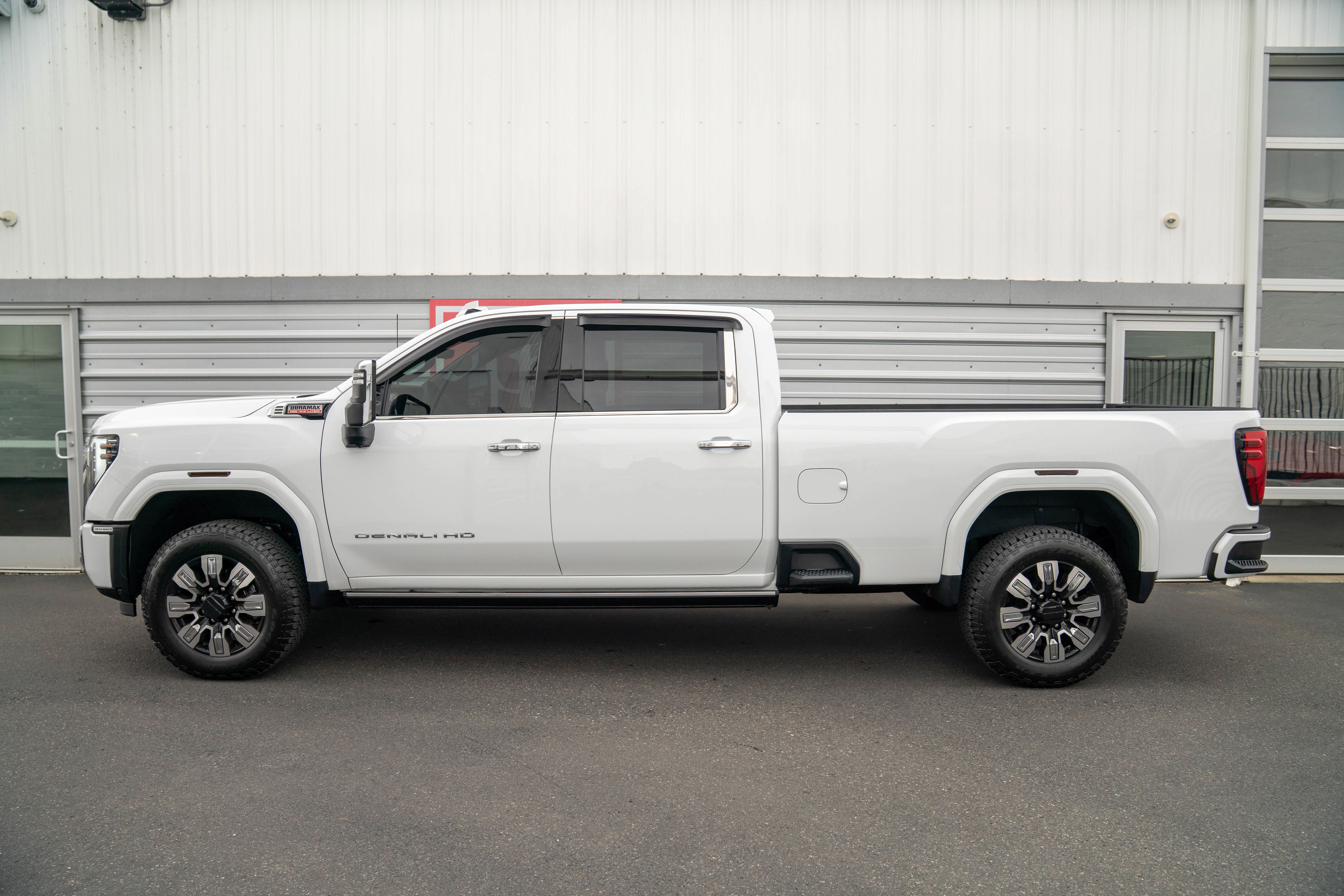 Used 2024 GMC Sierra 3500 Denali w/ Denali Reserve Package image 51
