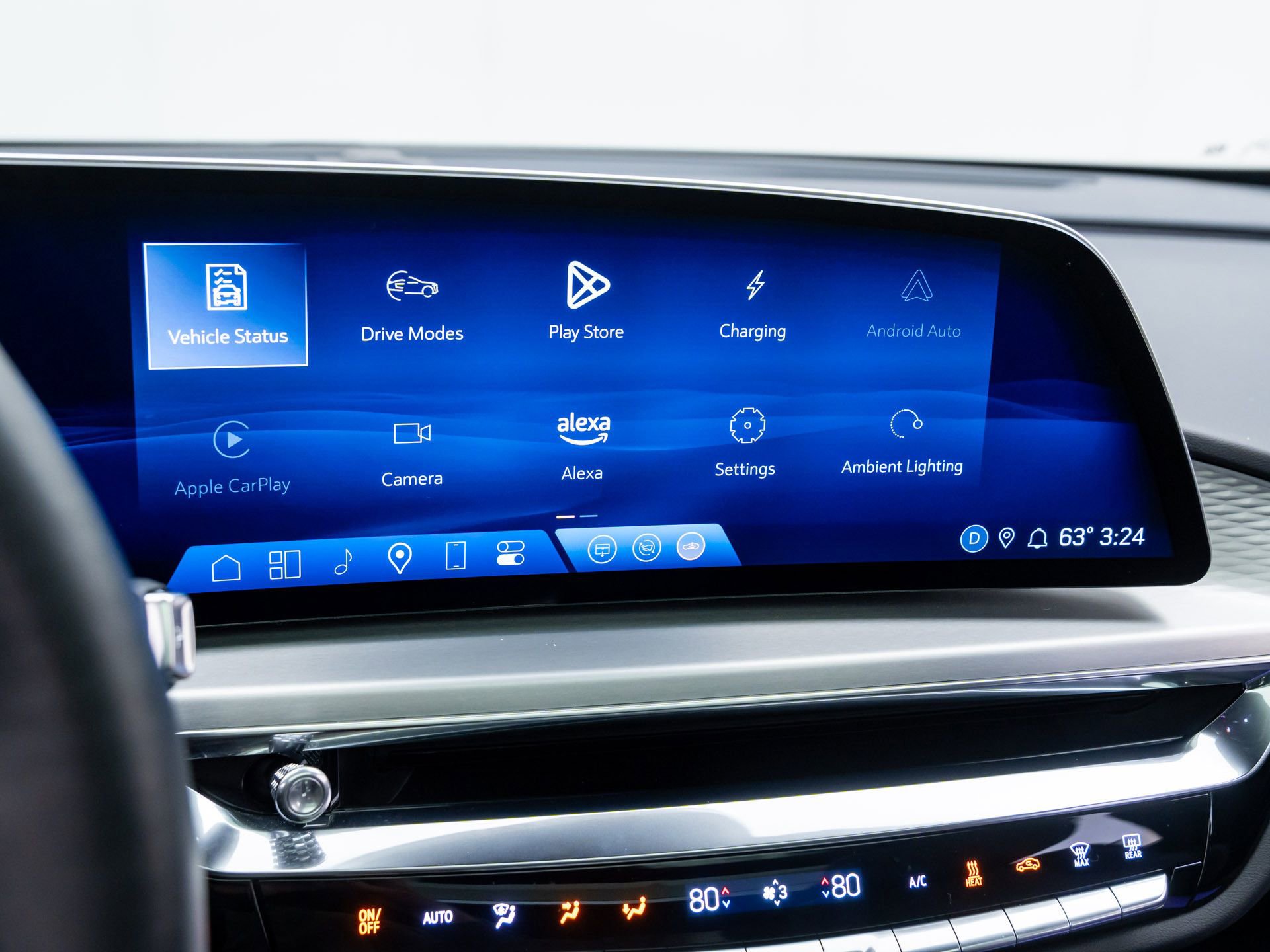 Certified 2025 Cadillac Lyriq Luxury w/ LPO, Floor Liner Package image 28