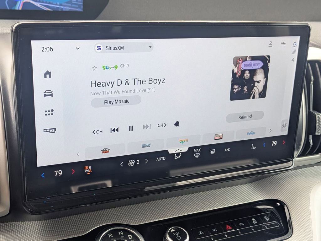 Used 2025 Ford Expedition Active image 24