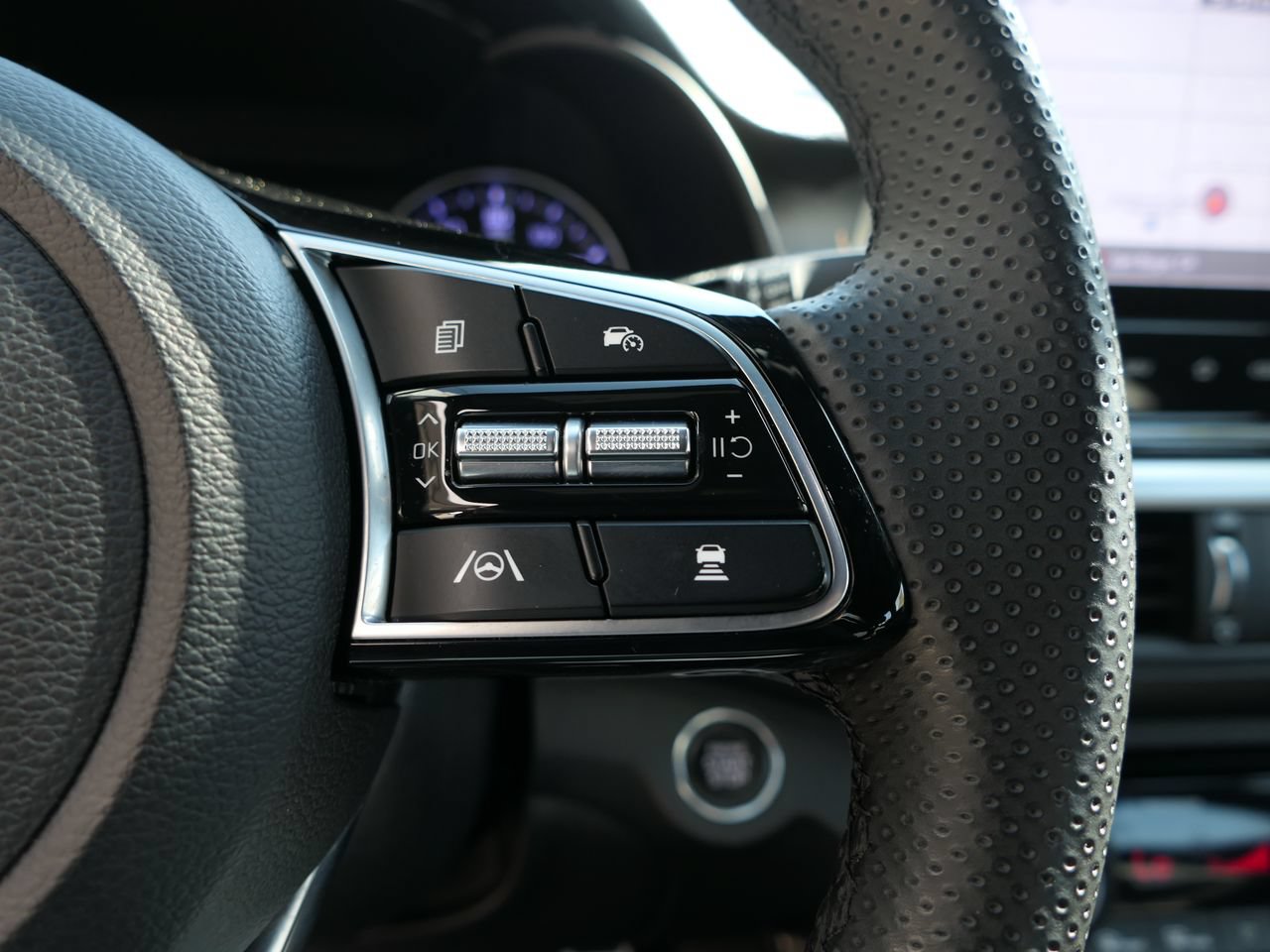 Used 2023 Kia Forte GT-Line w/ GT-Line Premium Package FWD image 16