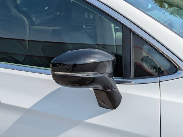 Used 2024 Chrysler Pacifica Limited FWD image 12