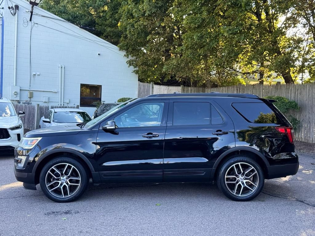 Used 2016 Ford Explorer Sport AWD/4WD image 3