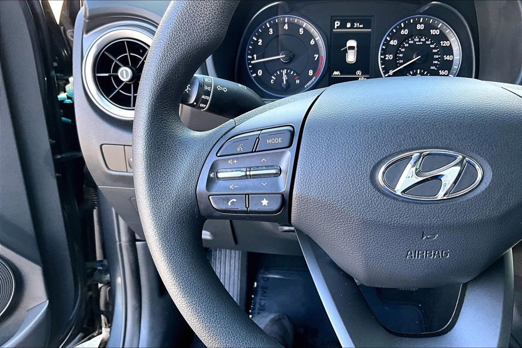 Used 2022 Hyundai Kona SE image 7