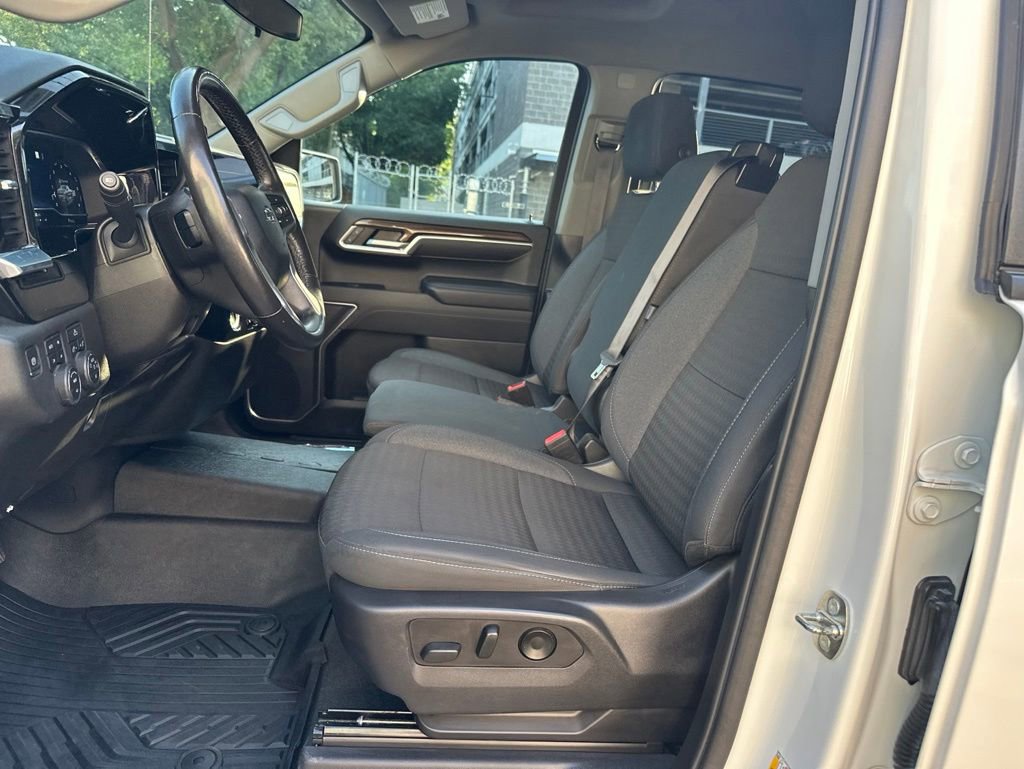 Used 2022 Chevrolet Silverado 1500 RST AWD/4WD image 18