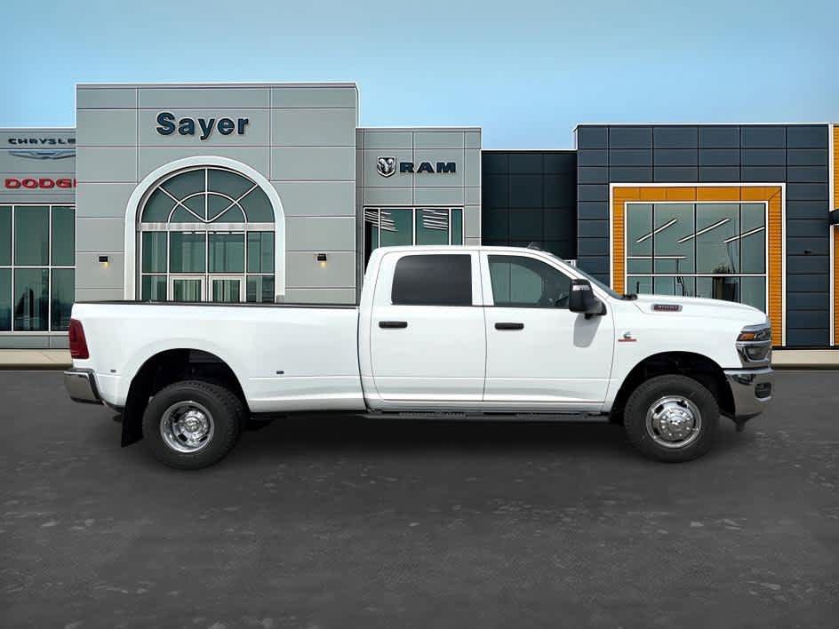 New 2026 RAM 3500 Tradesman AWD/4WD image 8