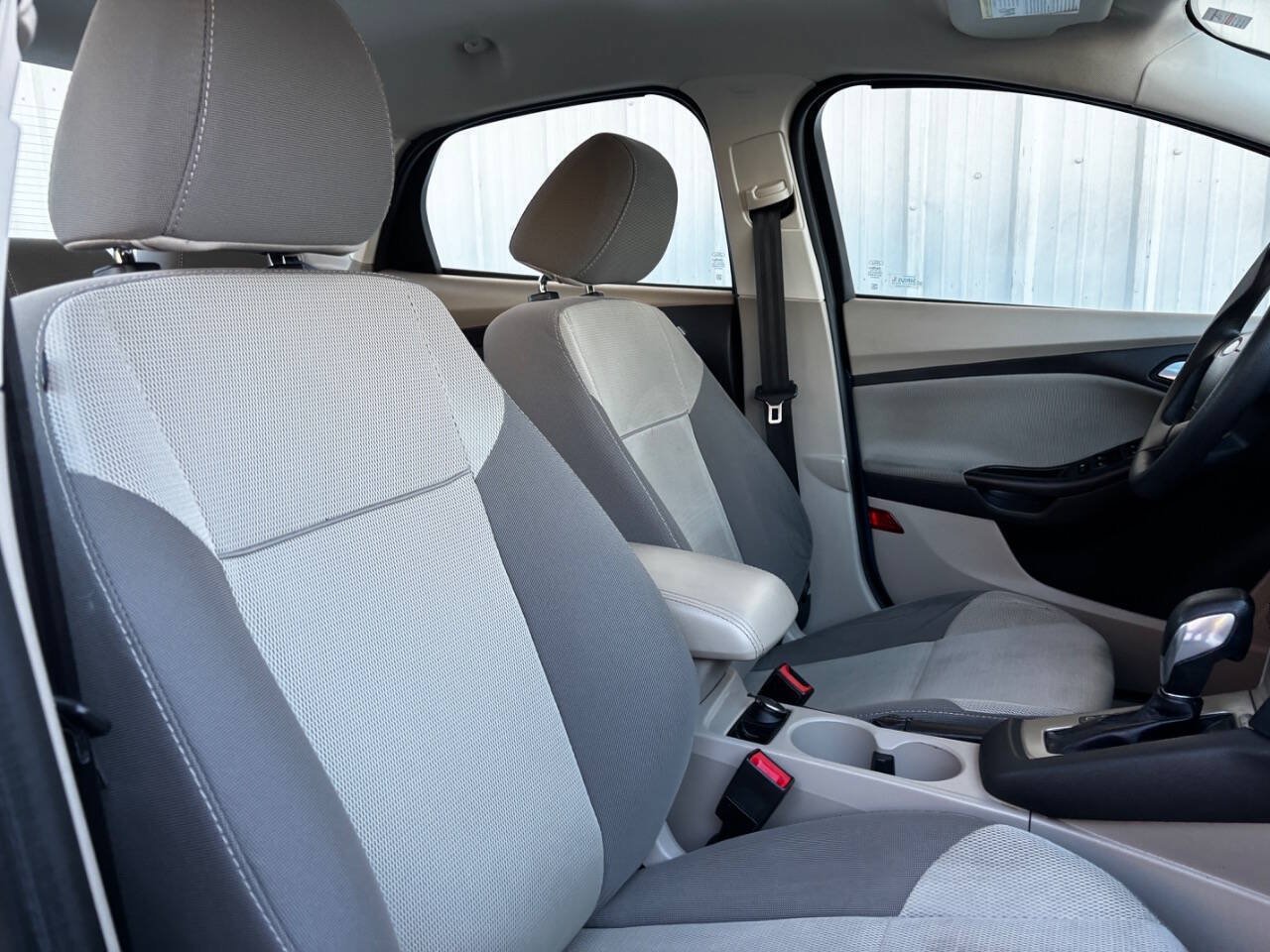 Used 2014 Ford Focus SE FWD image 18