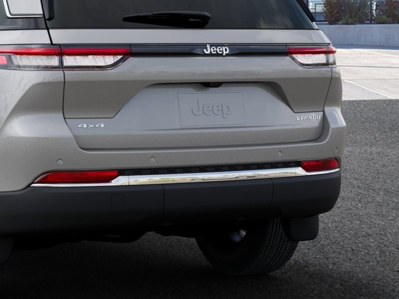 New 2025 Jeep Grand Cherokee Laredo X w/ Trailer Tow Package image 13