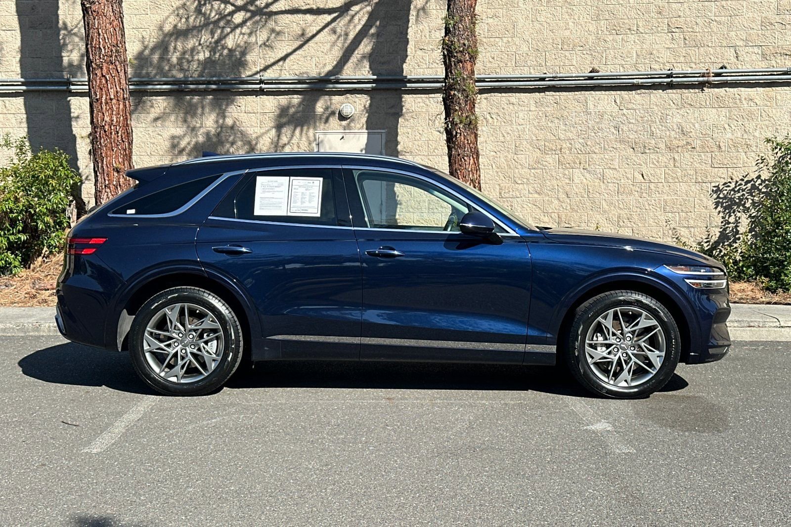 Used 2025 Genesis GV70 2.5T AWD/4WD image 2