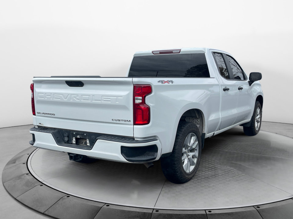 Used 2022 Chevrolet Silverado 1500 Custom image 7