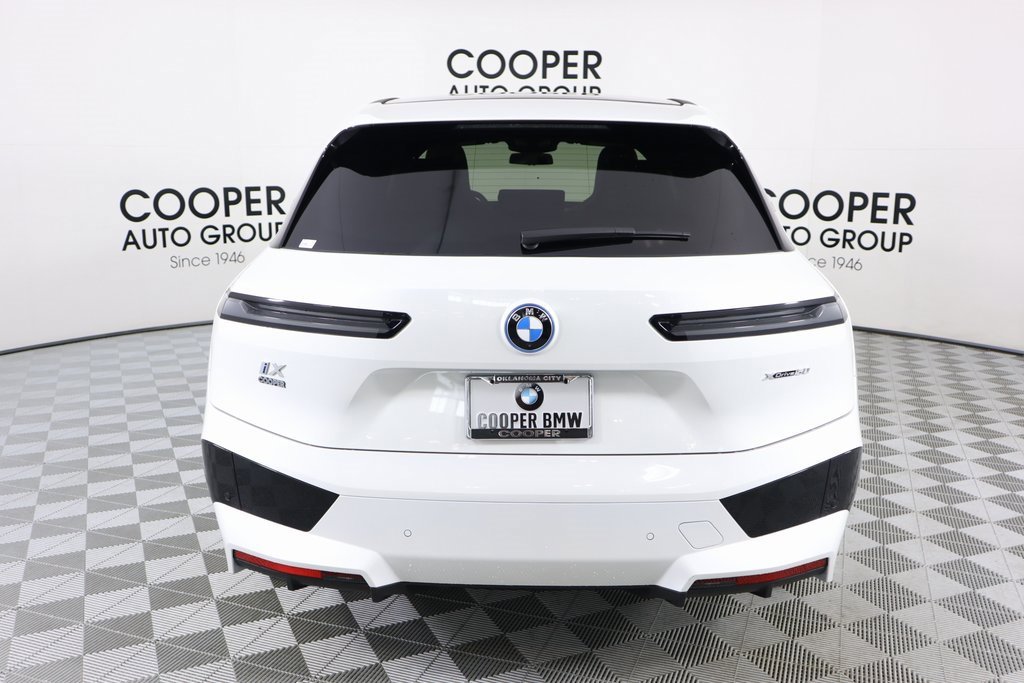 New 2025 BMW iX xDrive50 w/ Premium Package image 21