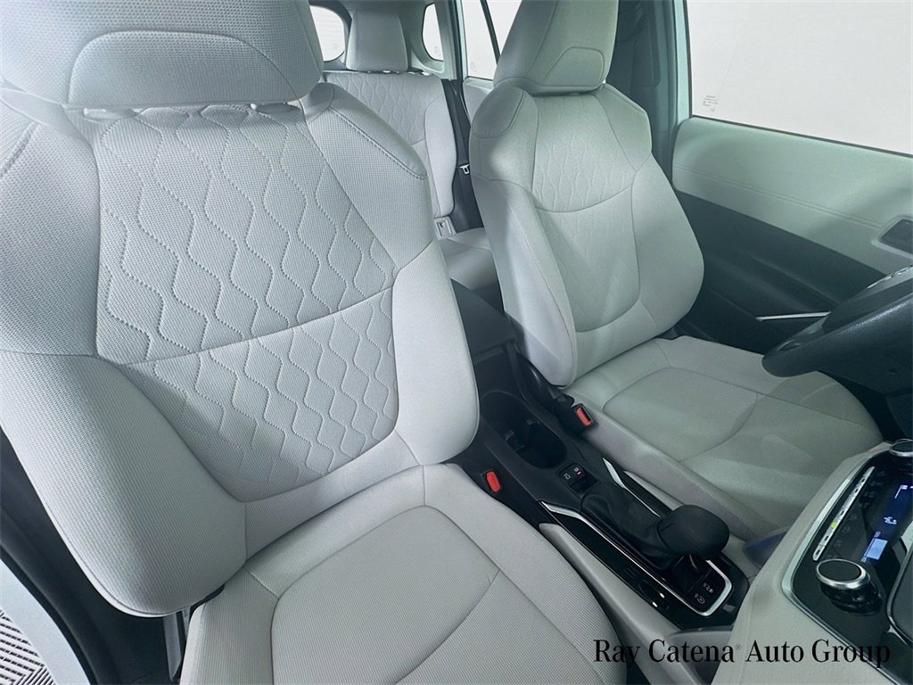 Used 2023 Toyota Corolla Cross L image 28
