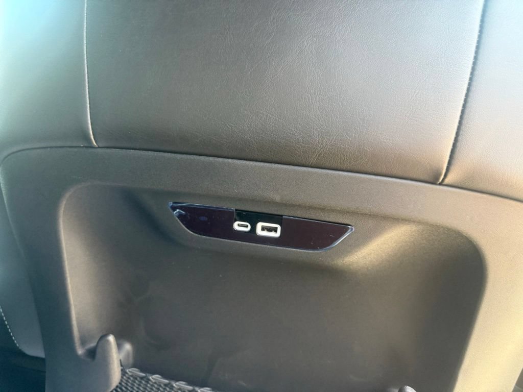 New 2027 Chrysler Pacifica Limited w/ Family Tech Group FWD image 55