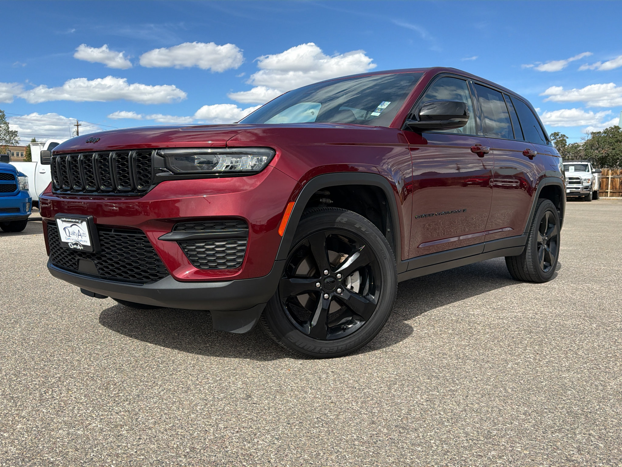 Used 2023 Jeep Grand Cherokee Altitude