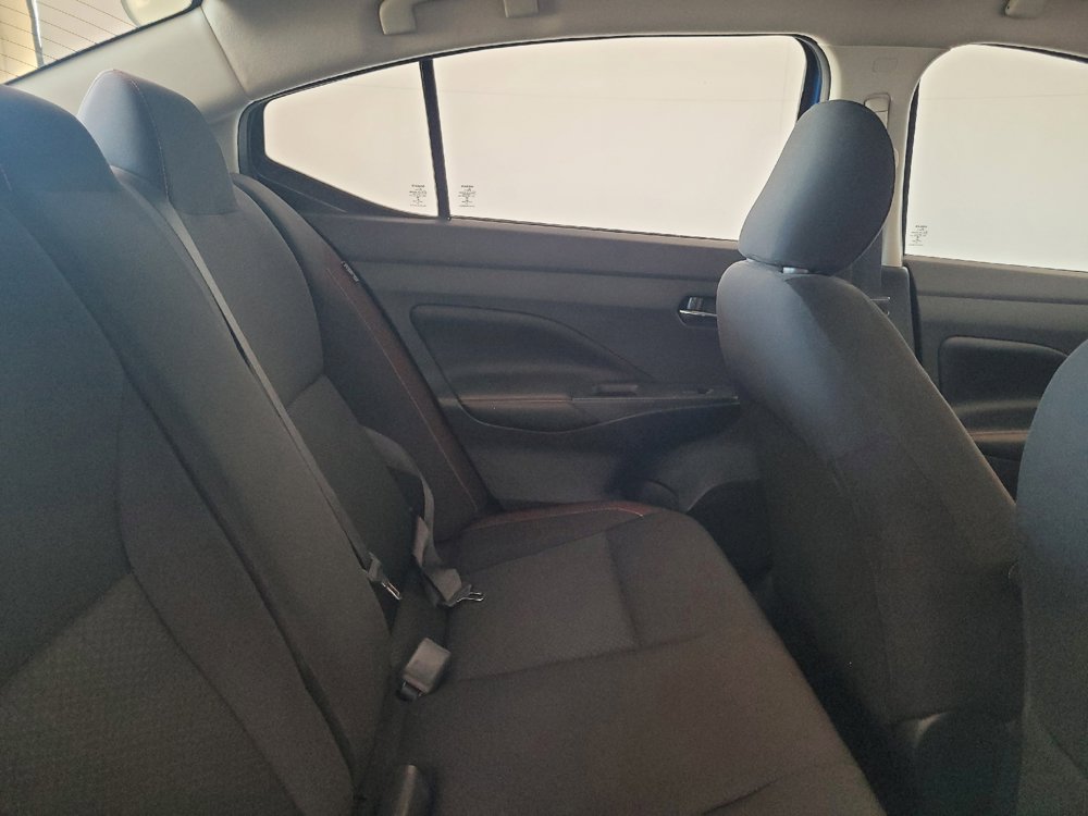 Used 2021 Nissan Versa SR FWD image 19