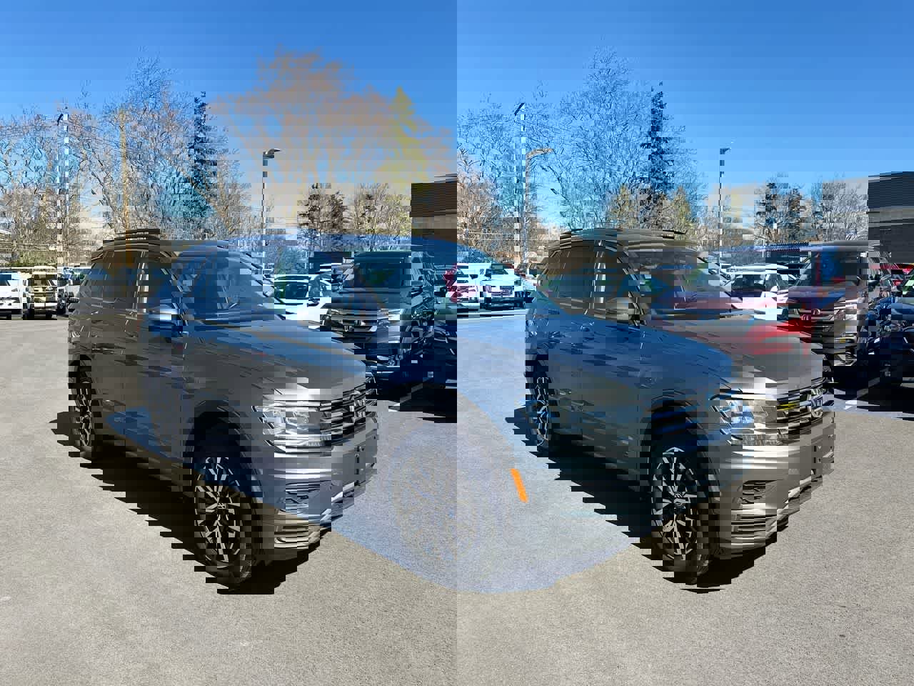 Used 2019 Volkswagen Tiguan SE w/ Panoramic Sunroof Package image 15