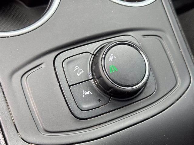 Used 2020 GMC Terrain SLE FWD image 32