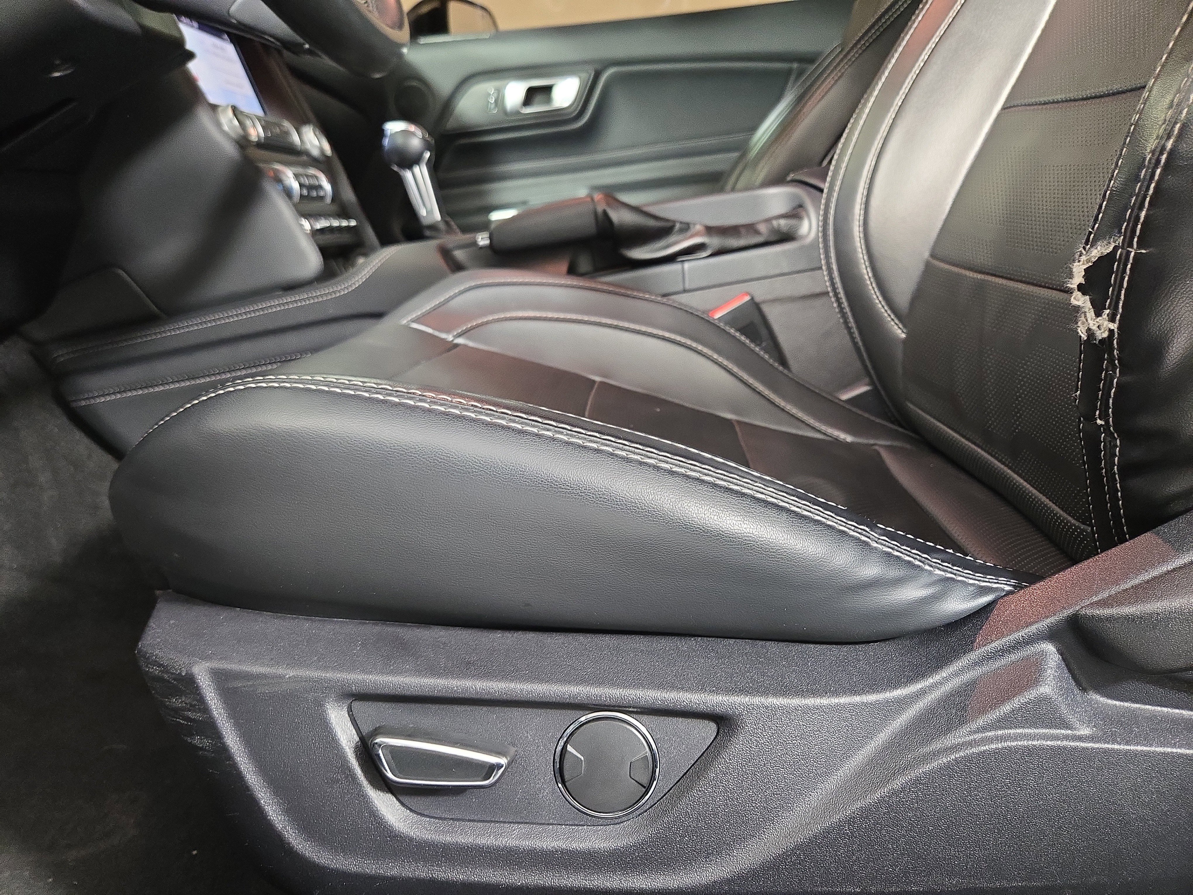 Used 2019 Ford Mustang GT Premium w/ Equipment Group 401A image 31